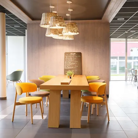 Hotel Campanile Findrol Annemasse Savoie Leman 3*